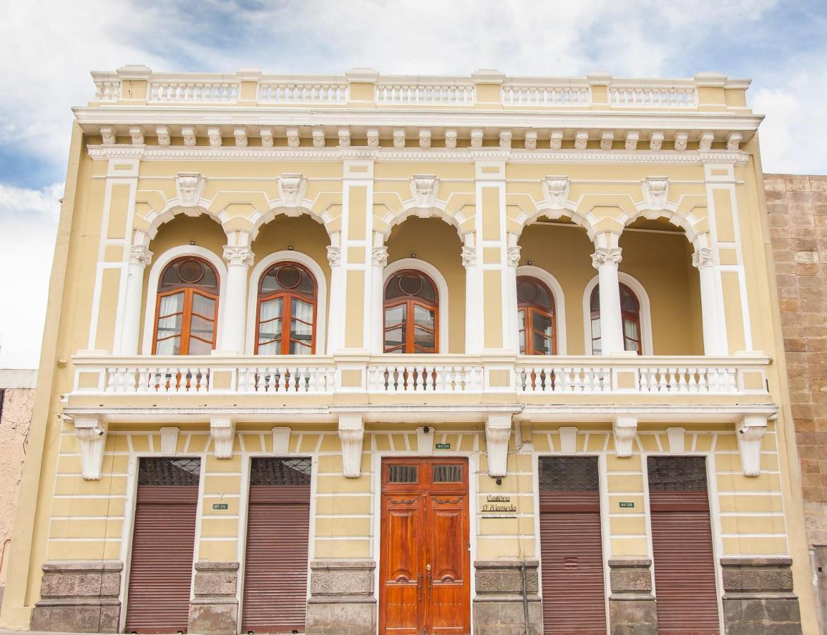 Casona 1914 Quito - Gothic Cathedral View Rooftop Bagian luar foto
